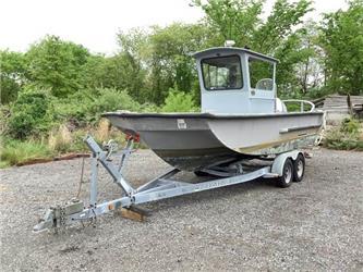  Sea Ark 21' Roustabout