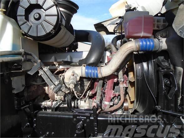 Mack PINNACLE CHU613 Tractor Units