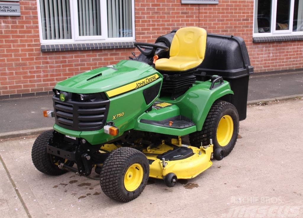 John Deere X750 with 54" Cutting deck and Collector Riding mowers