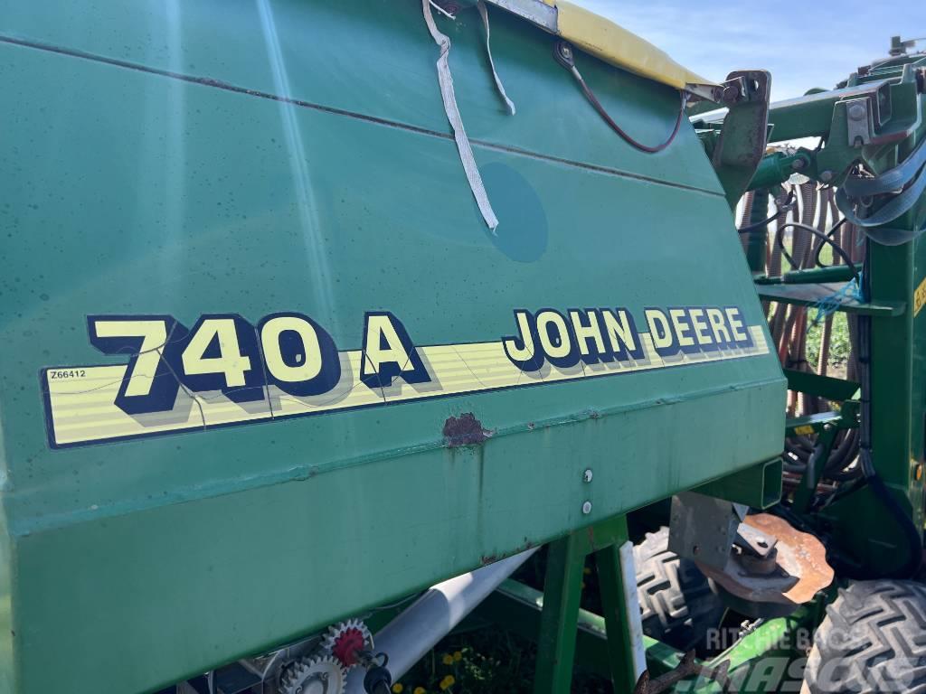 John Deere 740 A Drills