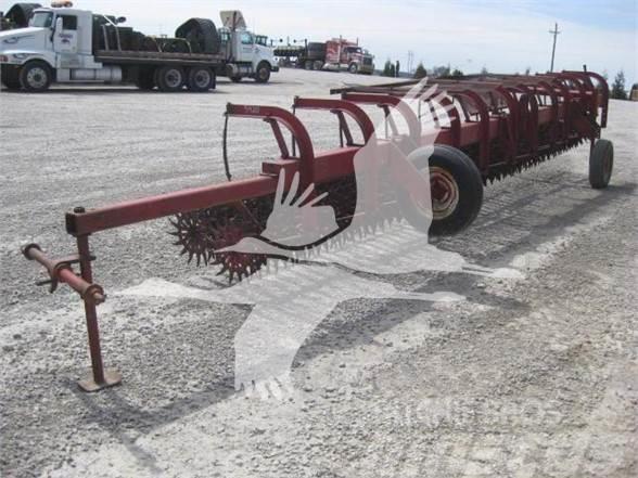 International 300 Other tillage machines and accessories