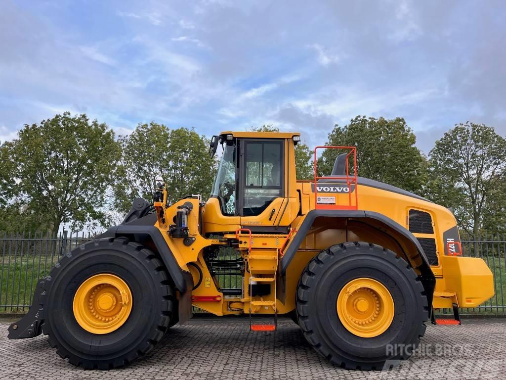 Volvo L220H from 2023 with CE Wheel loaders