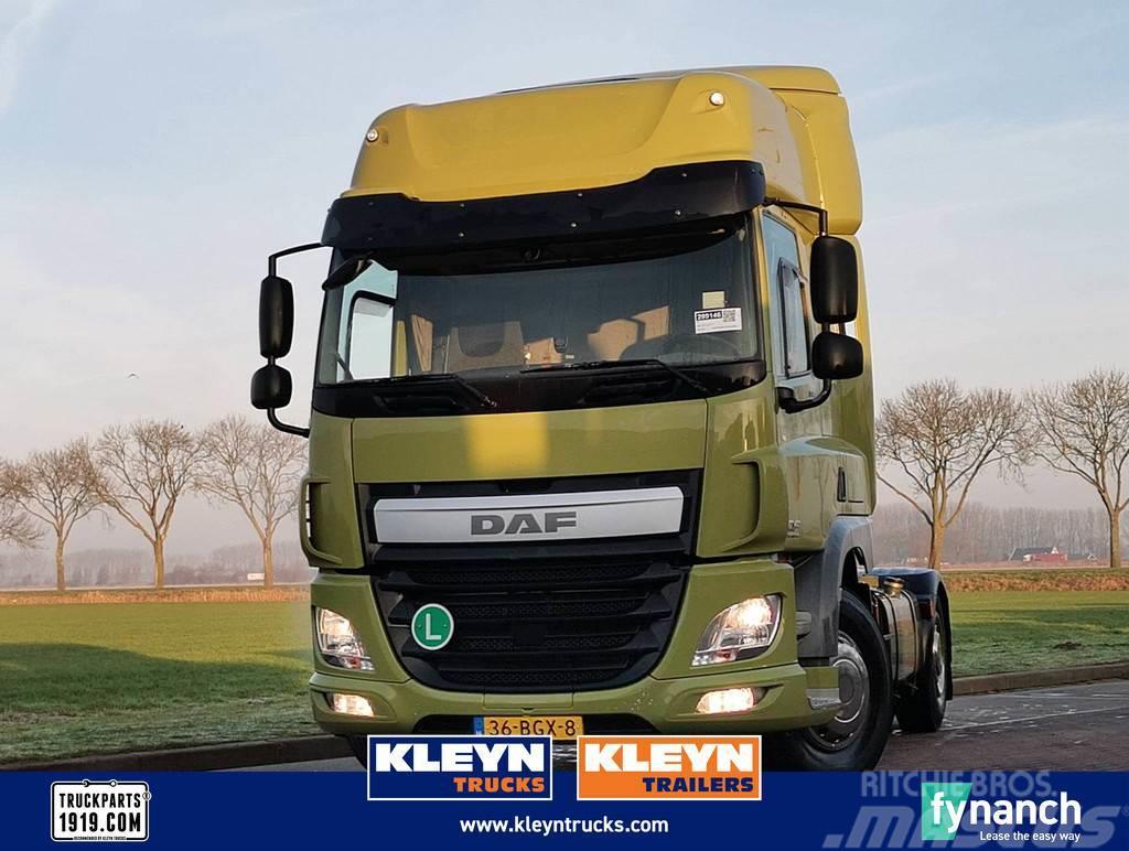 DAF CF 330 spacecab manual Tractor Units
