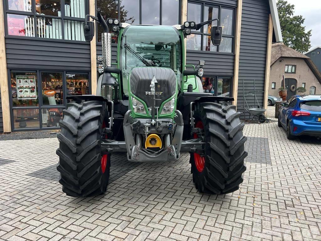 Fendt 720 Vario Tractors