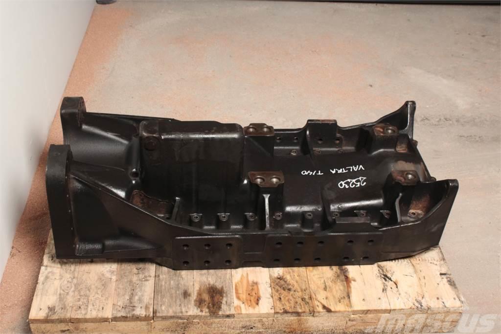 Valtra T 140 Oil Pan Engines