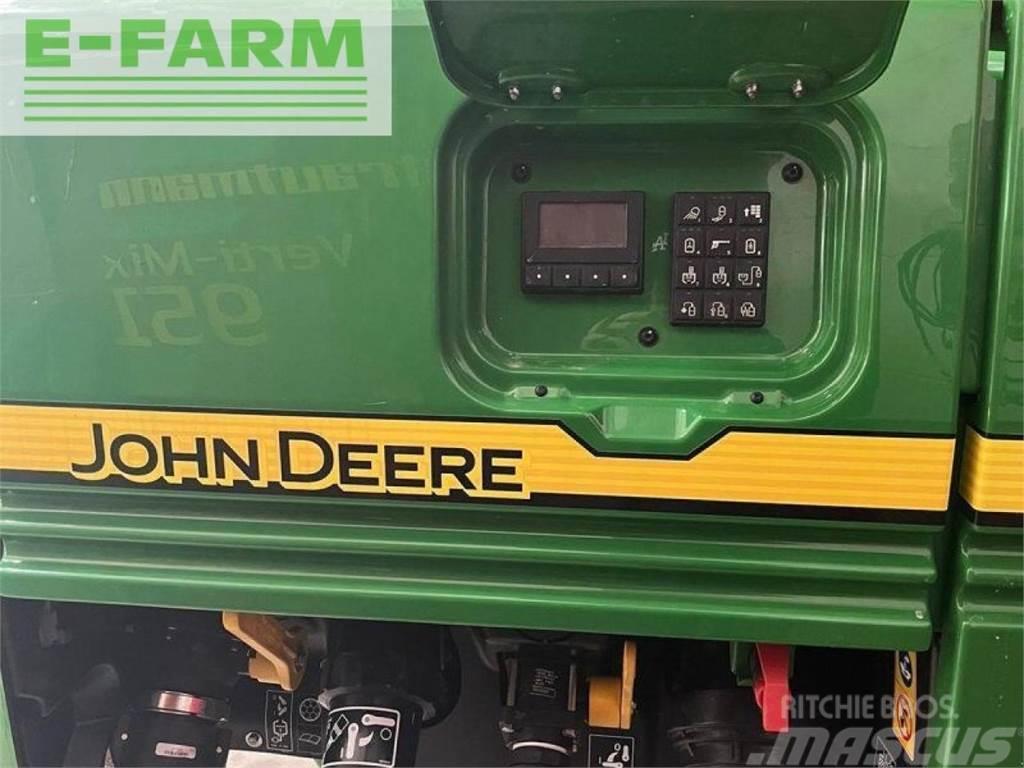 John Deere r944i Trailed sprayers