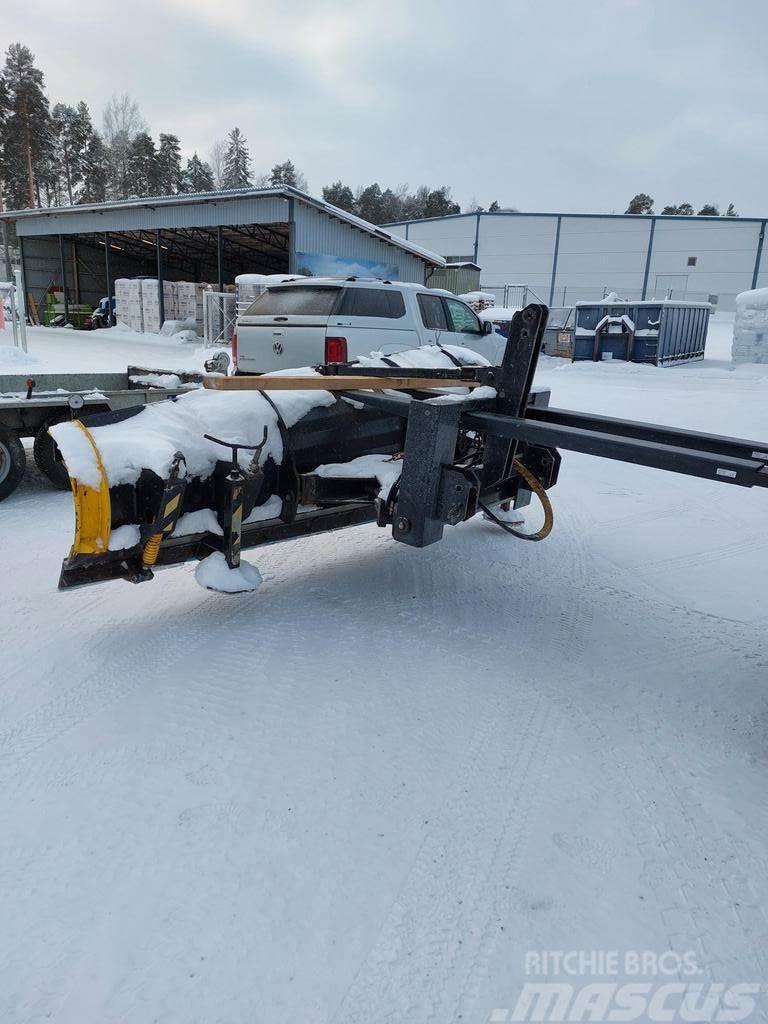 Soukkio 300 Snow blades and plows