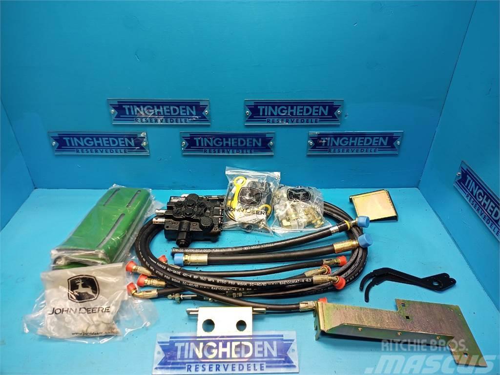 John Deere 1545 Fjernudtags kit TCB10388 Other components