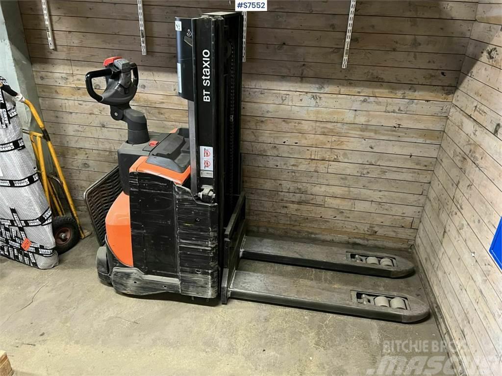 Toyota Stacker truck SWE200D Other