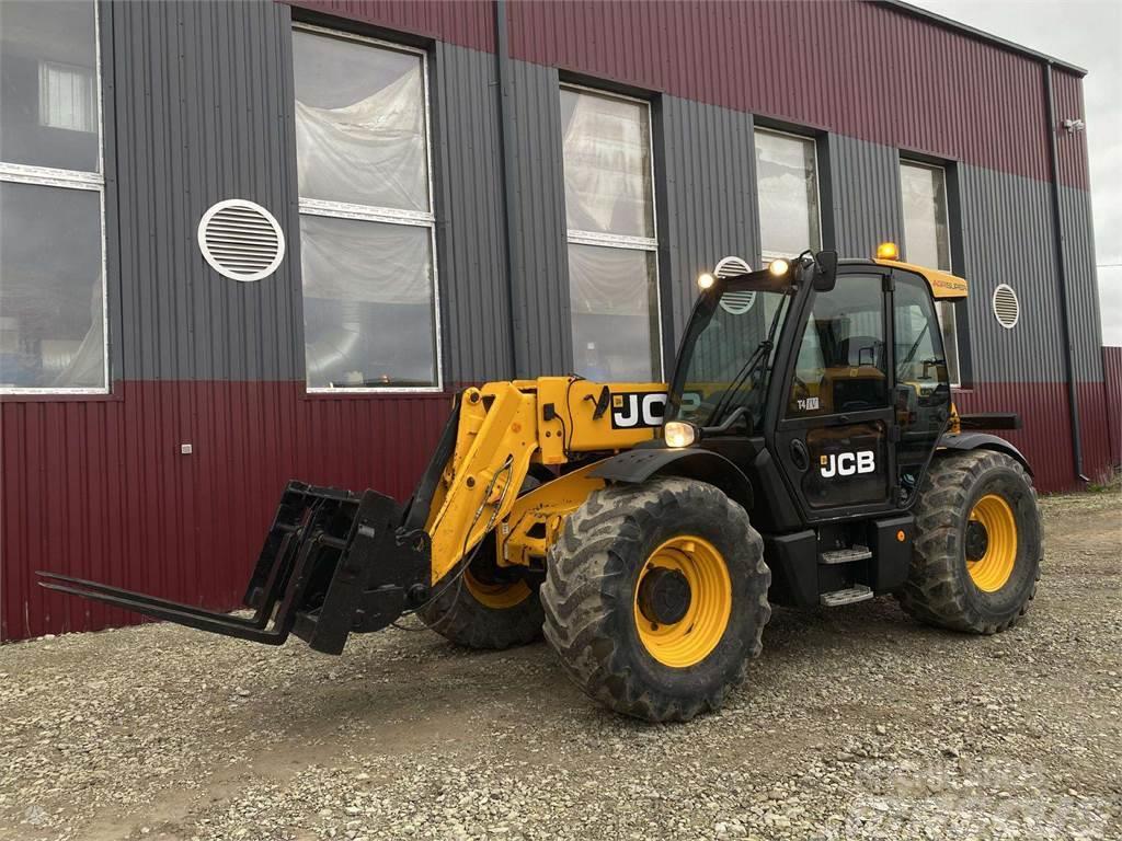 JCB 541-70 AGRI SUPER 40 kmh Front loaders and diggers