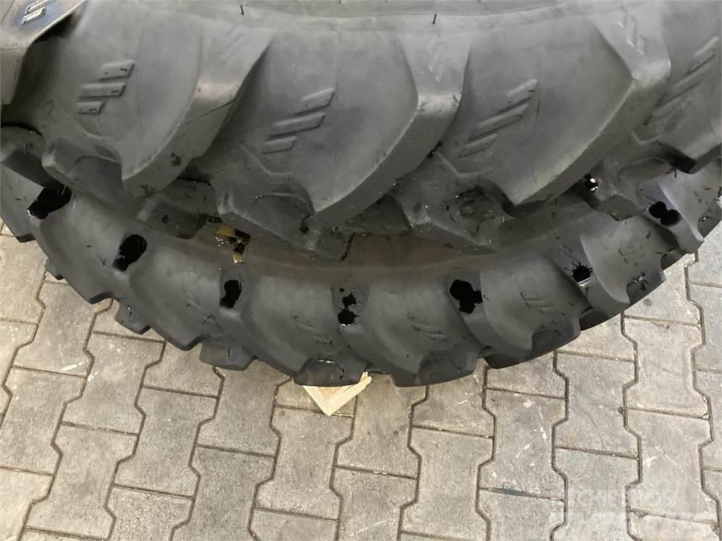 Kleber 300/95R46 Tyres, wheels and rims