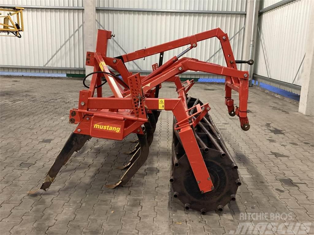 Evers Mustang 11B Cultivators