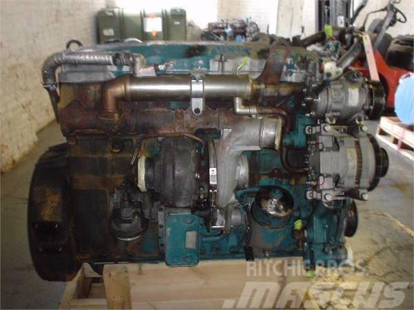 International DT 466E Engines