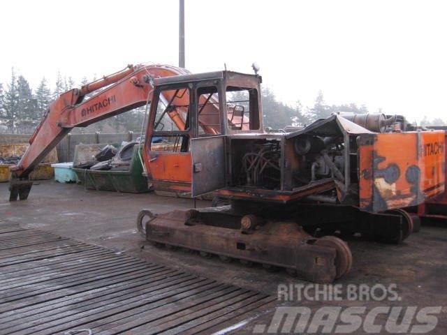 Hitachi UH 083-8LC - brændt maskine til ophug Crawler excavators