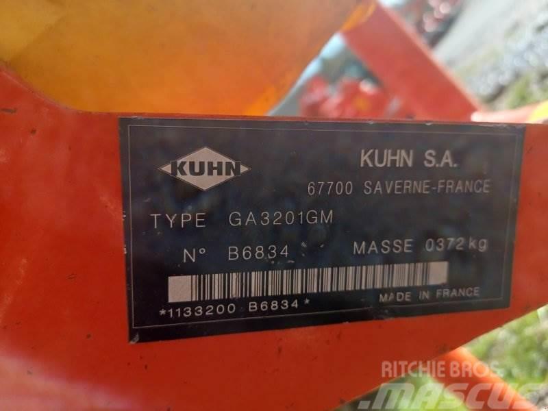 Kuhn GA 3201 Windrowers