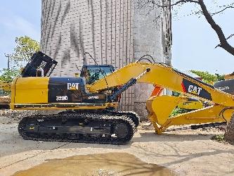 CAT 320 D