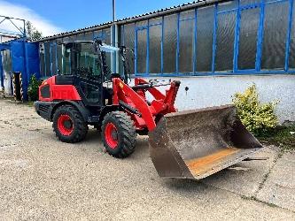 Kubota R082