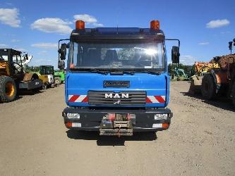 MAN LE 220