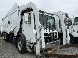 Mack MRU 613