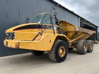 CAT 735