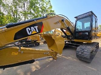 CAT 320D2