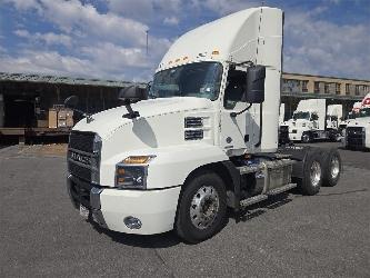 Mack AN64T