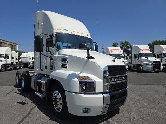 Mack AN64T