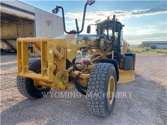 CAT 140 AWD