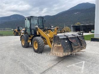 CAT 908M