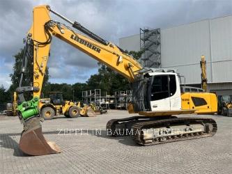 Liebherr R926