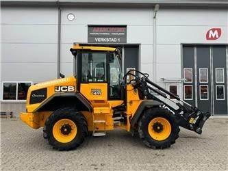 JCB 411