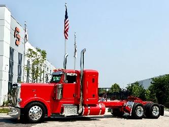 Peterbilt 389