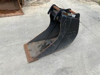 JCB 2ft bucket