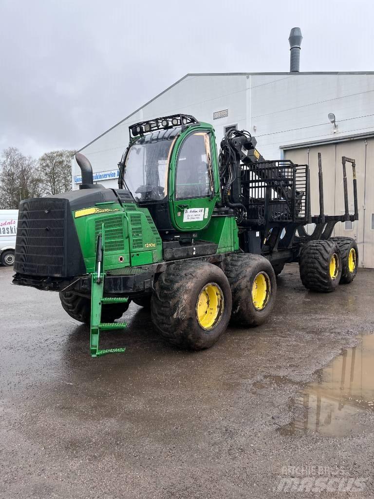 John Deere 1210 E Forwarders