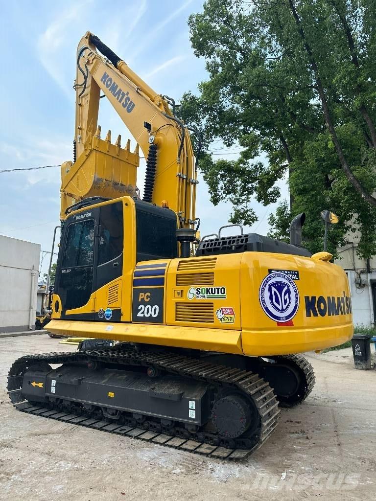 Komatsu PC 200-8 Midi excavators  7t - 12t