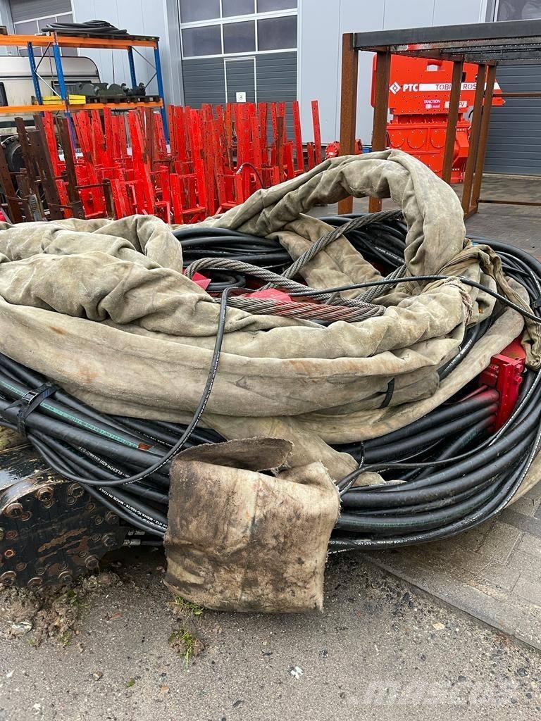PTC 24 HFV Vibratory pile drivers