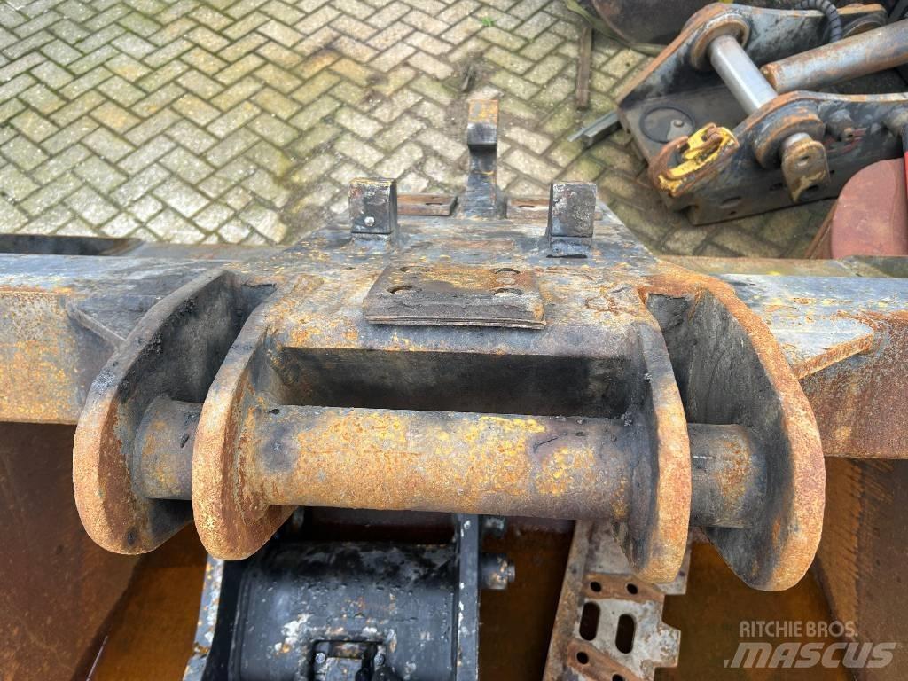 Engcon EC 233 Rotators