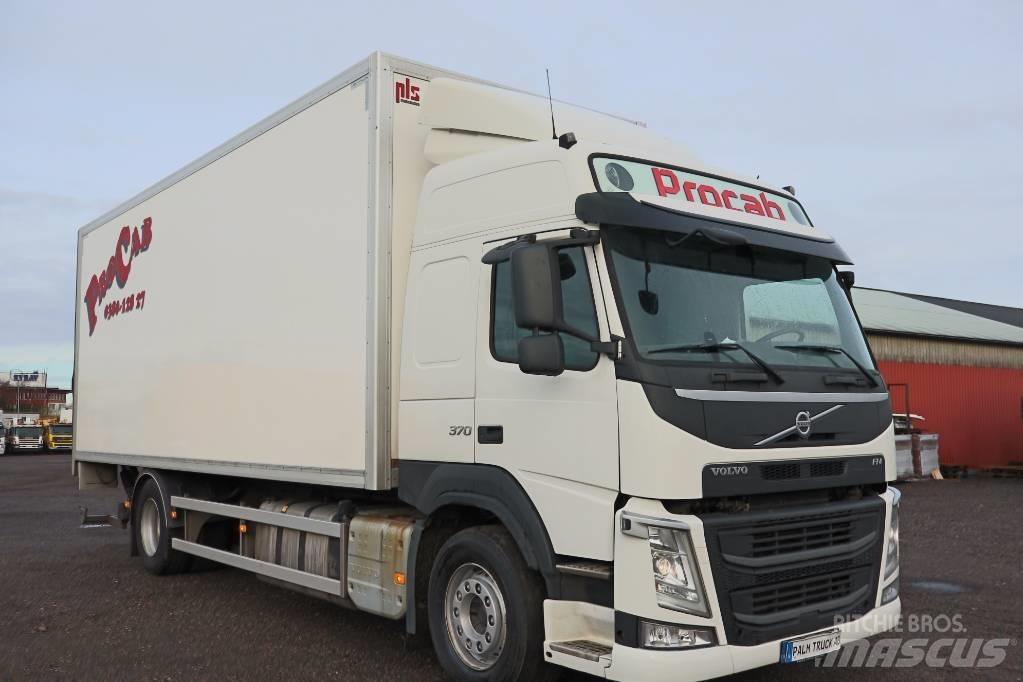 Volvo FM Serie 3722 Box body trucks