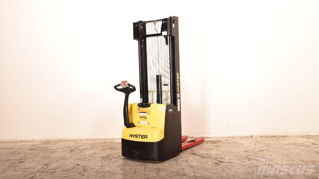 Hyster S 1.2 Pedestrian stacker