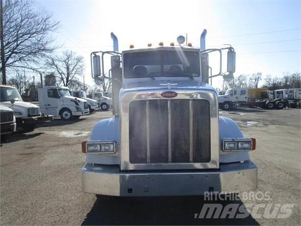 Peterbilt 365 Combi / vacuum trucks
