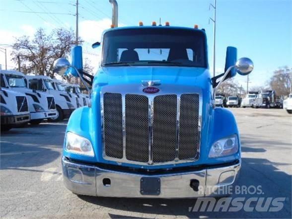 Peterbilt 579 Tractor Units