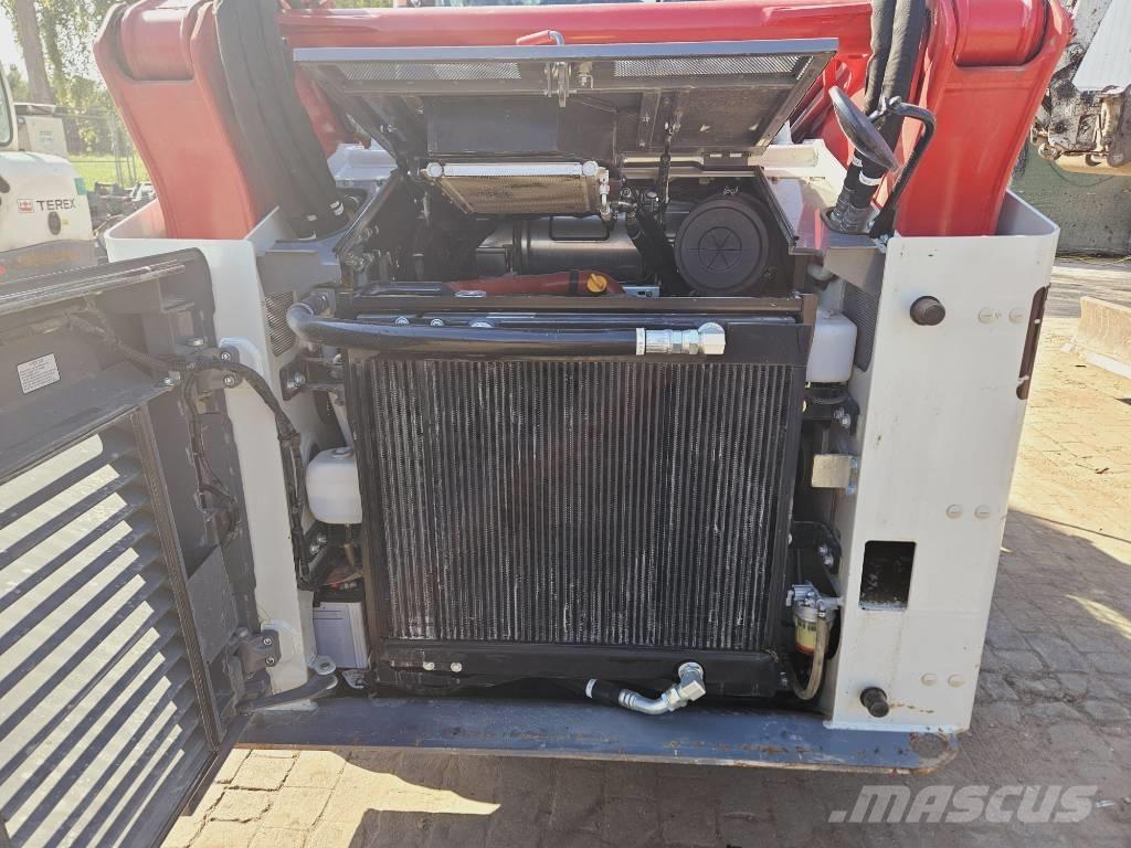 Takeuchi TL12 Crawler loaders