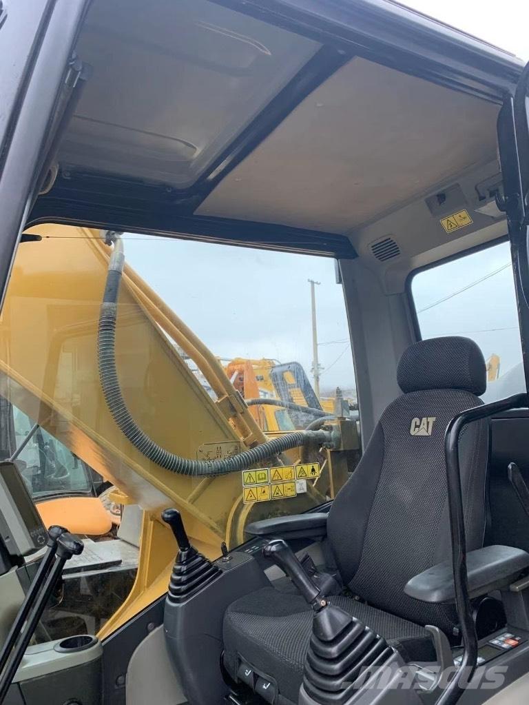 CAT 330 D2L Crawler excavators