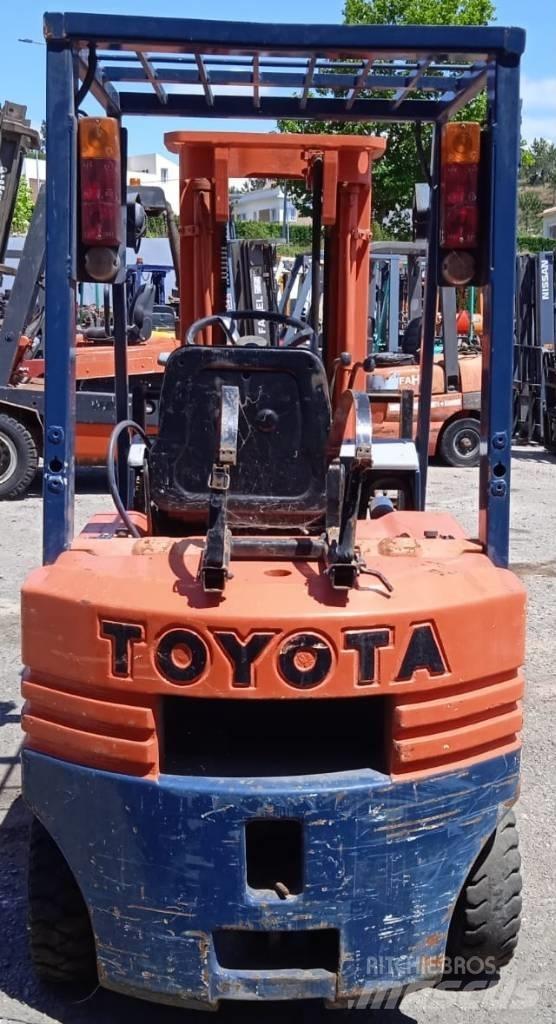 Toyota 42-5FGF15 LPG trucks