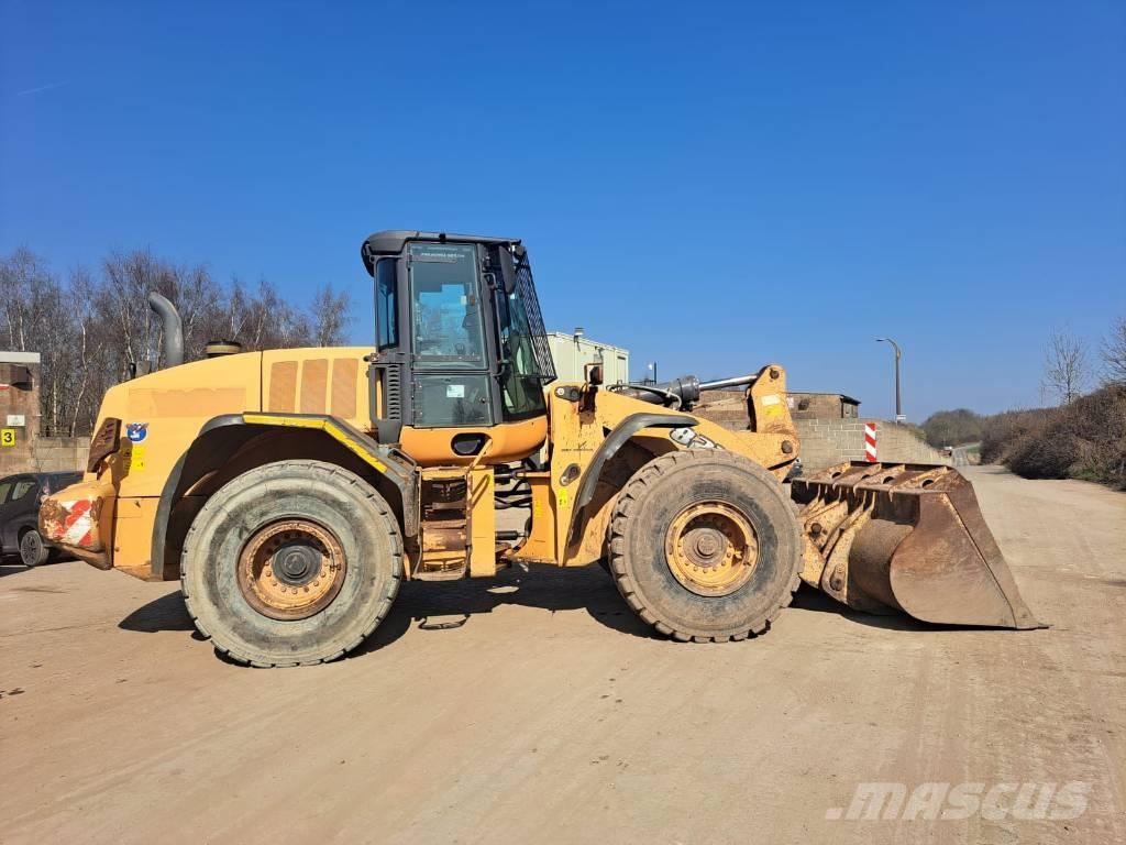 CASE 821 F Wheel loaders