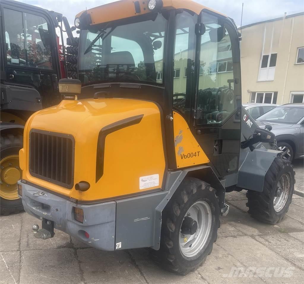 GiANT V  6004 T Mini loaders