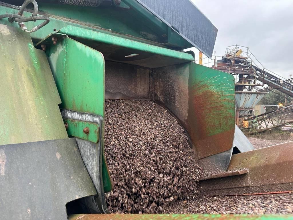 McCloskey S190 Mobile screeners