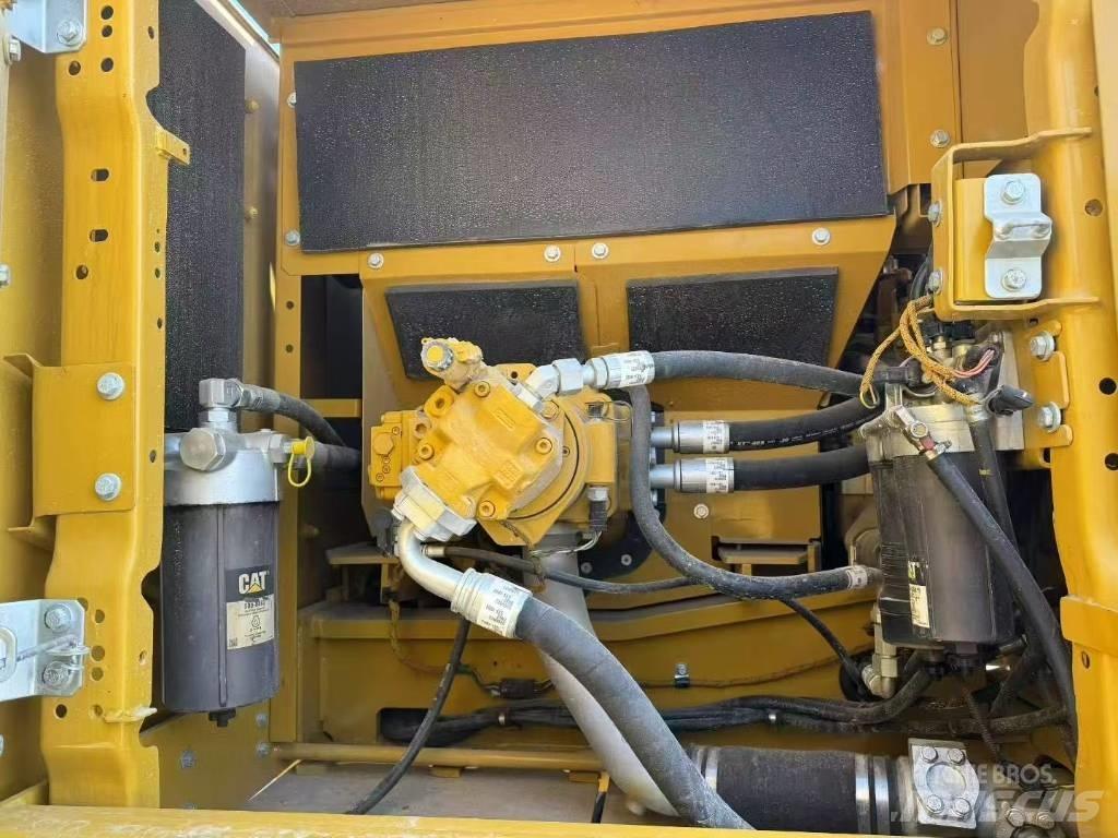 CAT 345GC Crawler excavators