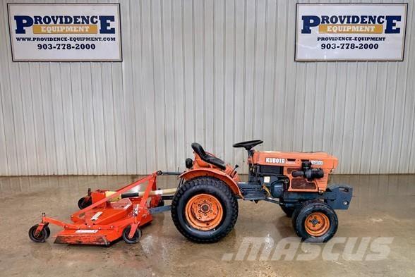 Kubota B7100 Tractors