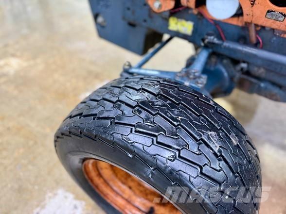 Kubota B7100 Tractors